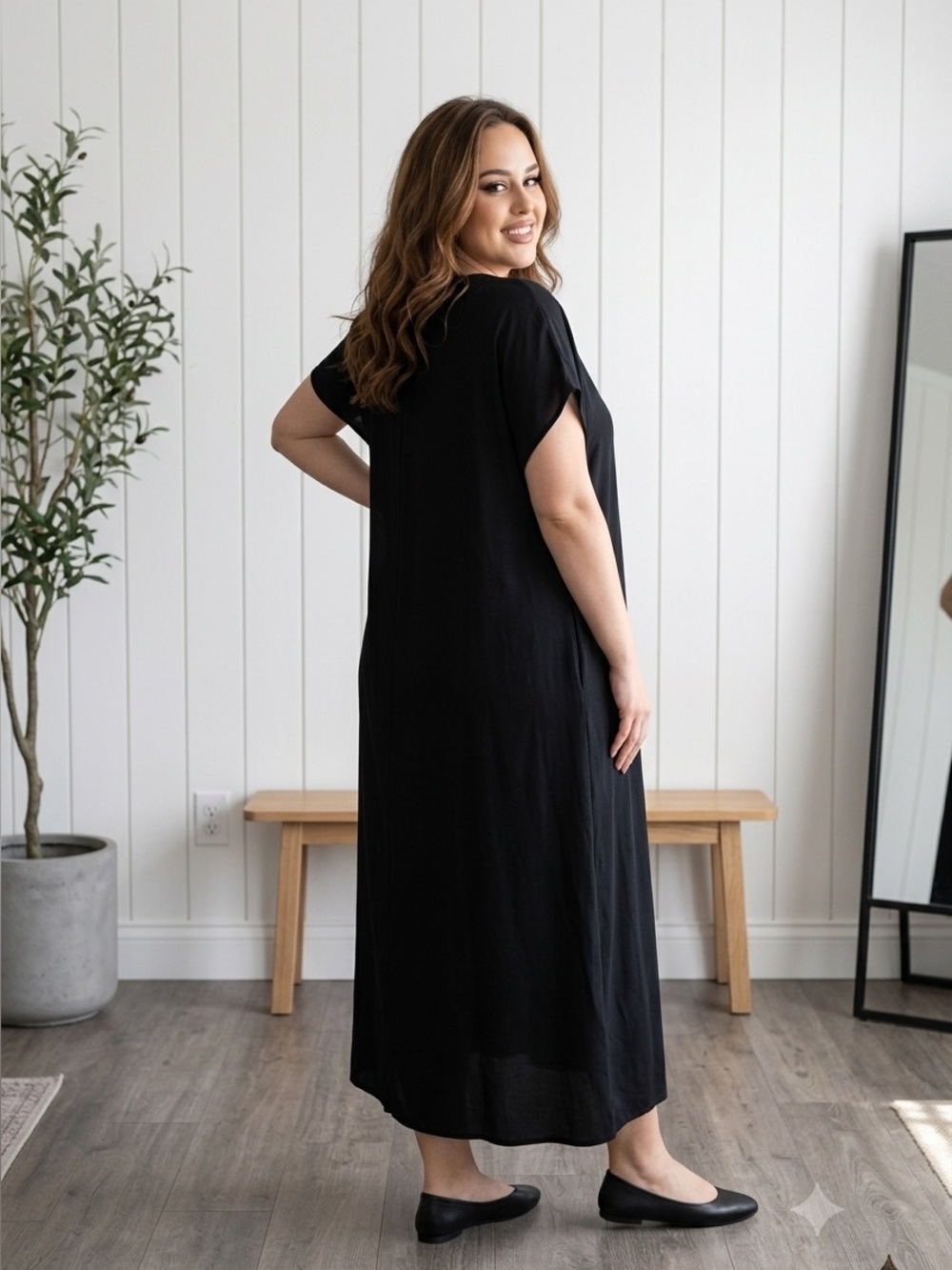 Black Maxi Dress with Leopard Accent - Women - Picture 4 of 6